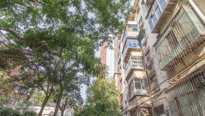 铁英街4号外景图