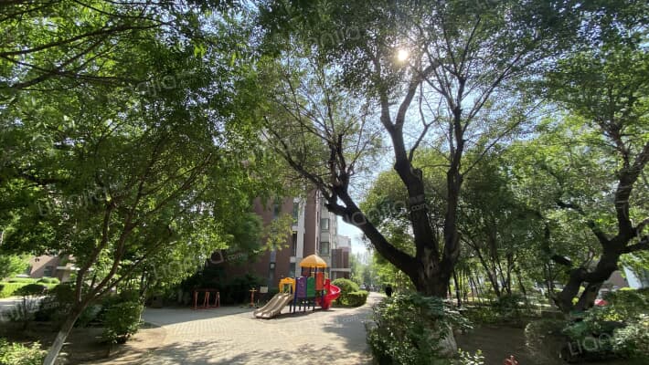 中房上东花墅牡丹园外景图