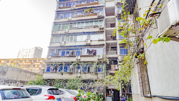 中建三局二公司安装宿舍外景图