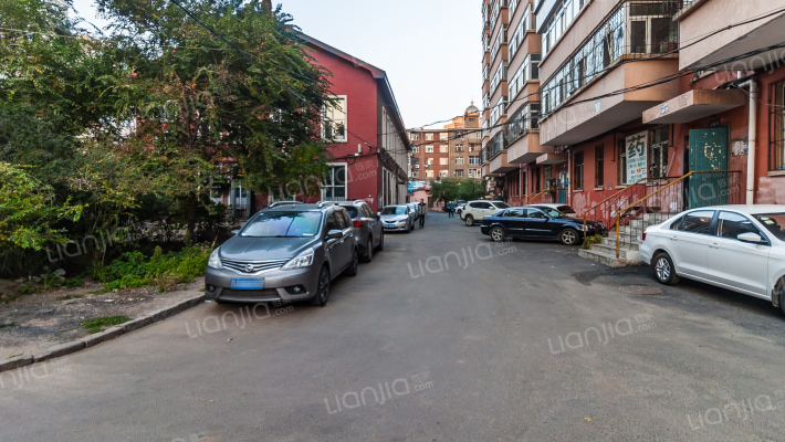 兽研家属楼外景图