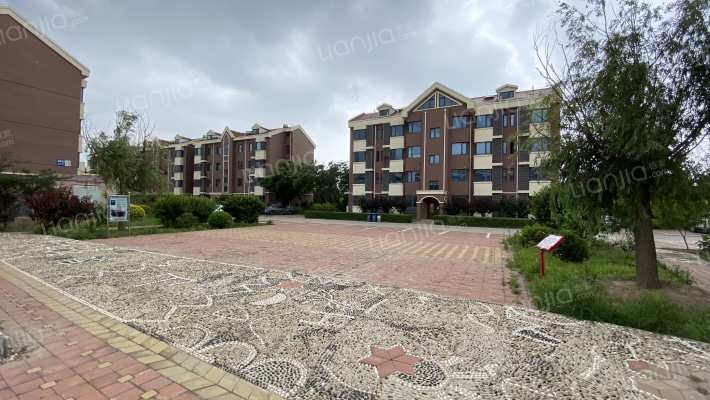 湖畔家园外景图