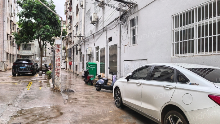 市一中宿舍生活区外景图