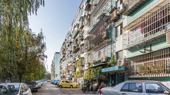 双河南里外景图