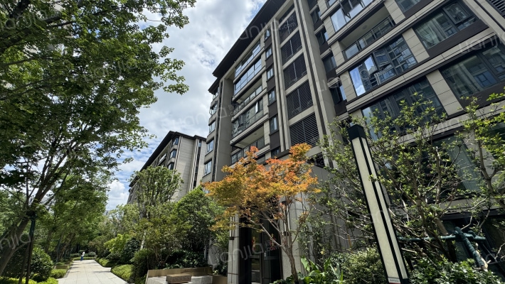 保利天汇外景图