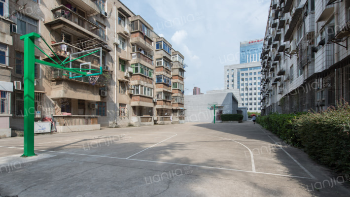 珞狮路286号外景图