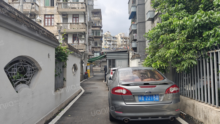 省人防办华屏路单位宿舍外景图