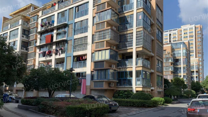 黄鹤山居外景图