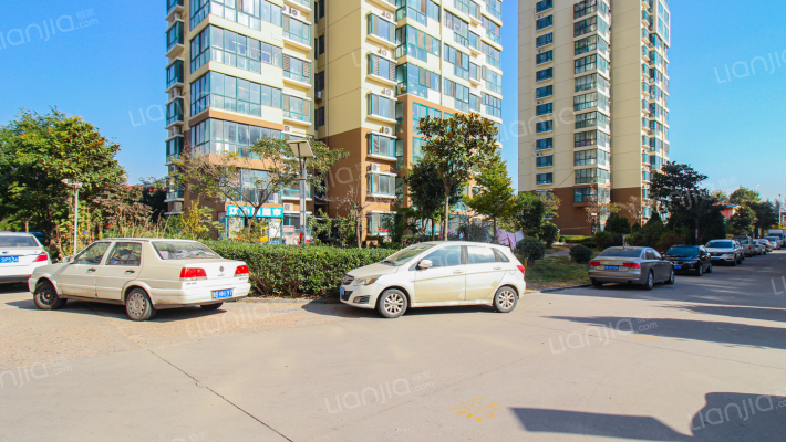 鲁泽观天下外景图