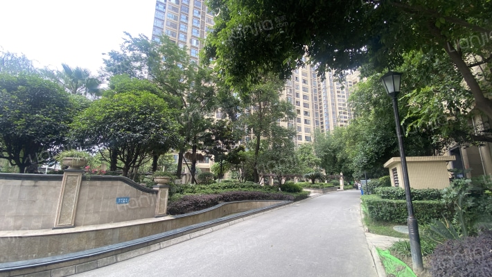 雄飞北尚广场外景图