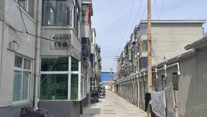 常山机家属院外景图