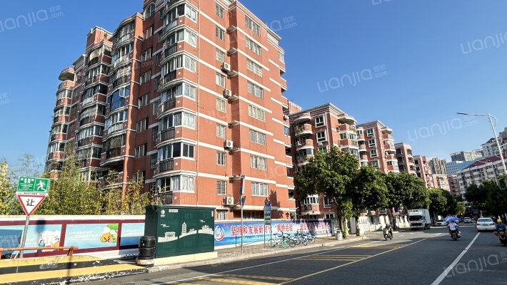 立马花园外景图