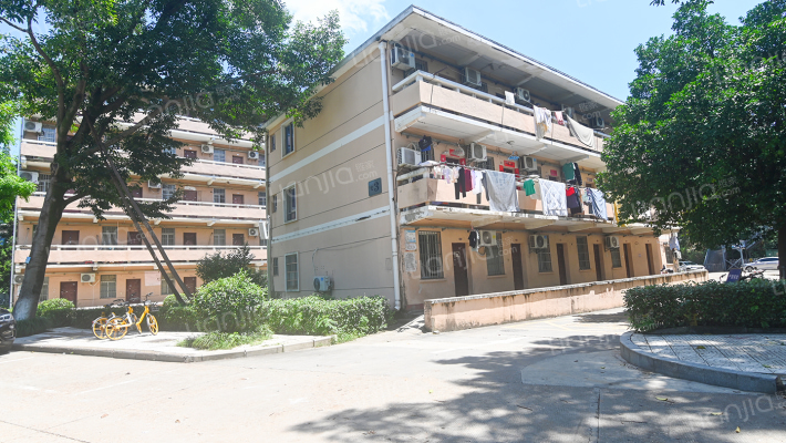 华东交通大学南区宿舍楼外景图