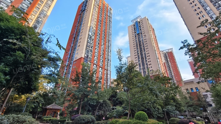 经典双城A区外景图