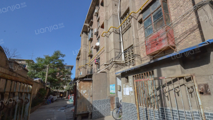 东岗交警大队家属院外景图