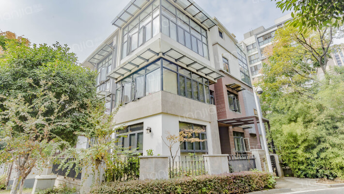 光谷地产湾郡外景图