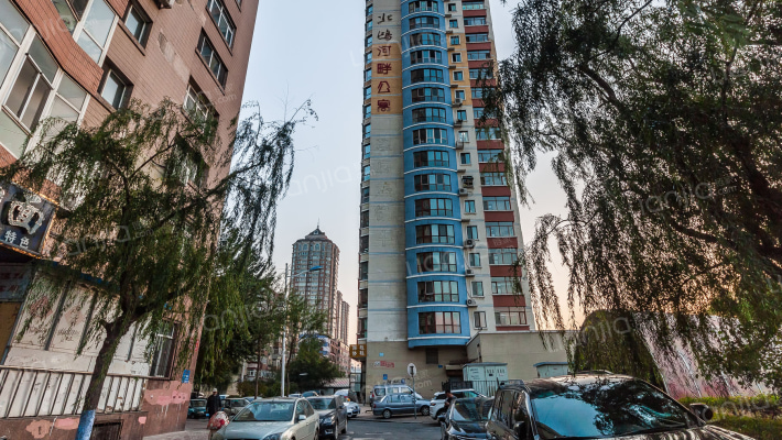 北鸿河畔公寓外景图