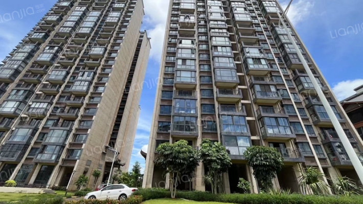 云龙榕庄外景图