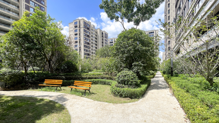 瑧晟华庭外景图