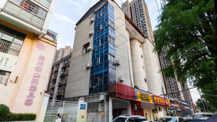 华昌宿舍楼外景图