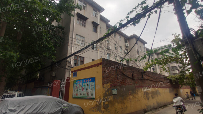 农贸路122号外景图