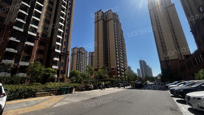 龙海家园C区外景图