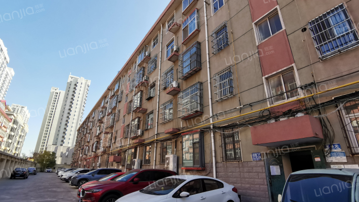 农机厂家属楼外景图