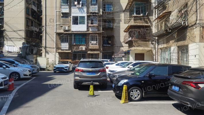 中山东路工行小区外景图