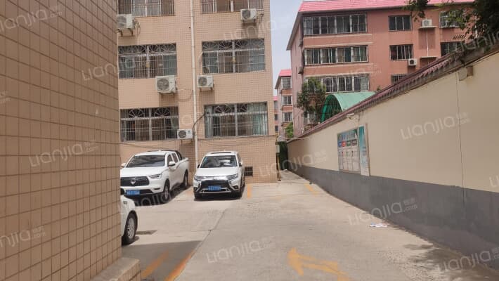 社保小区外景图