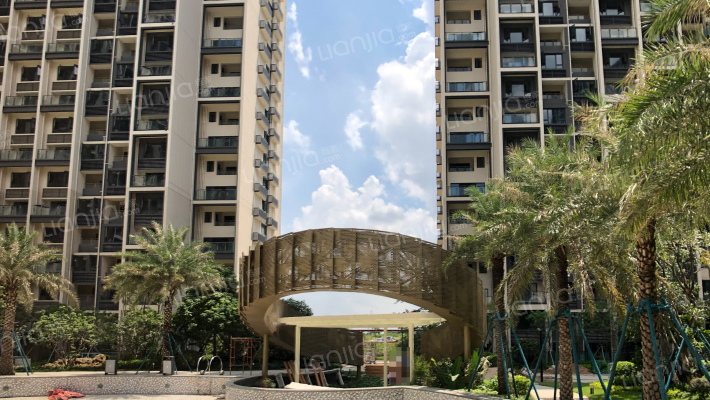 世茂望樾外景图