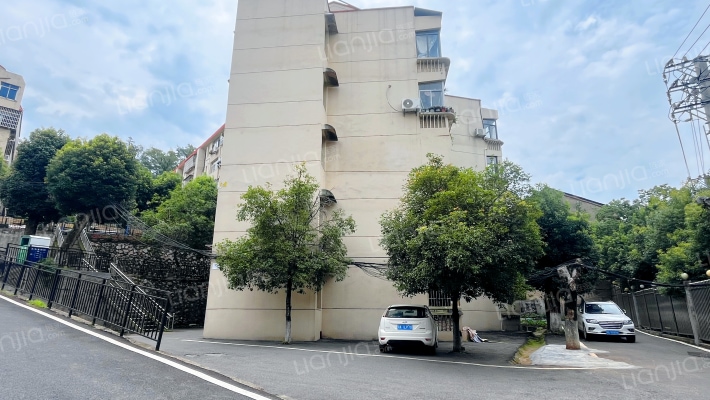 实验高中教工宿舍外景图