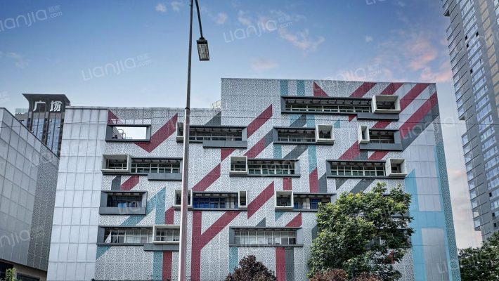 美德大厦外景图