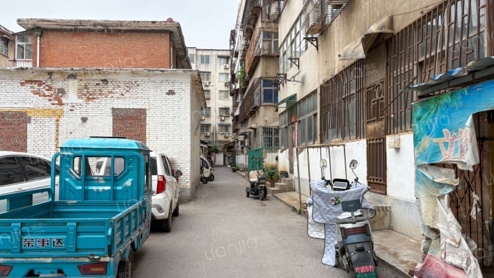 医药公司家属院外景图