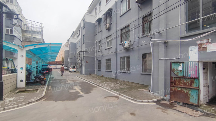 金梁里65号院外景图