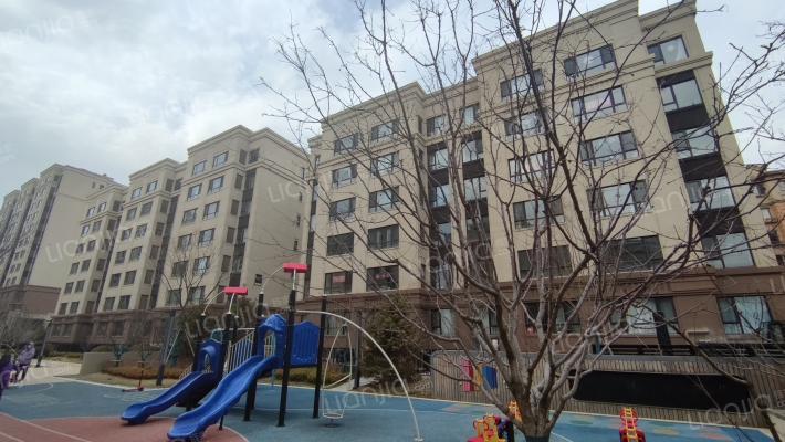 保利罗兰A4区外景图