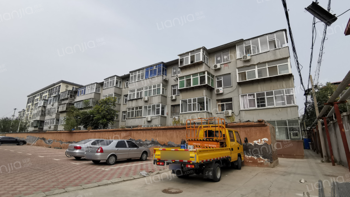 精肉制品厂宿舍外景图