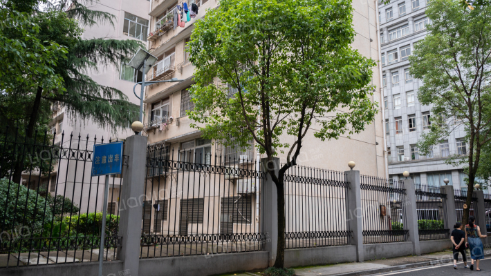 长沙市国土资源局芙蓉区分局外景图