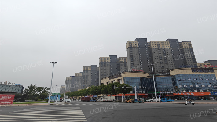 抱龙学府外景图