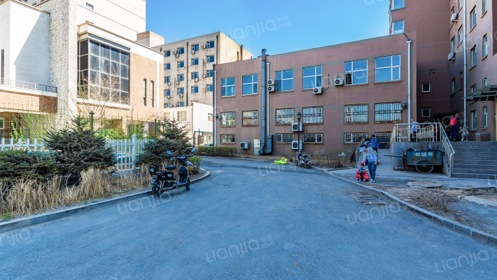 安达天下外景图