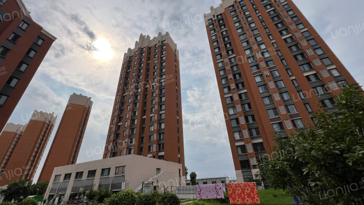 青果青城莹波苑外景图