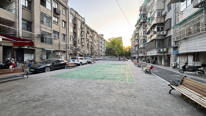 秋月社区春秋北路外景图