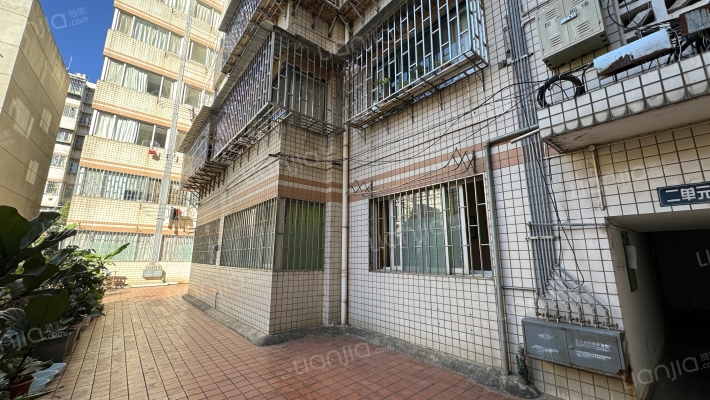 东寺街326号外景图