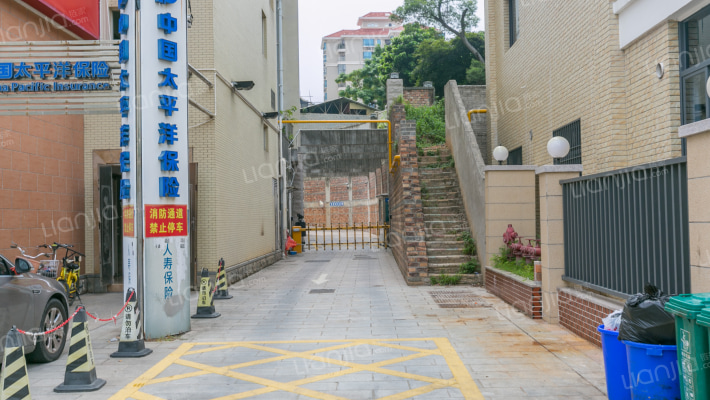 嘉丽商厦外景图