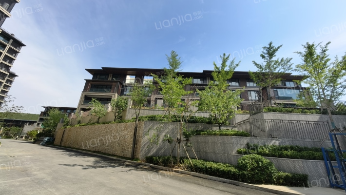 绿地御山台外景图