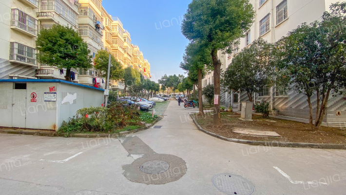 米兰阳光花园外景图