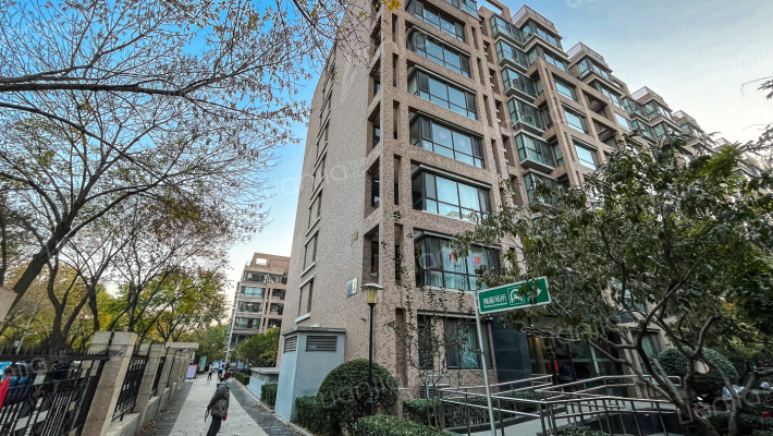 富力信然庭外景图