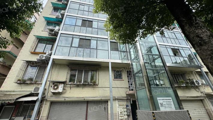 电信新津公司宿舍外景图