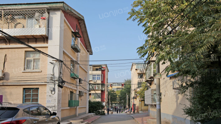 东柳西里外景图