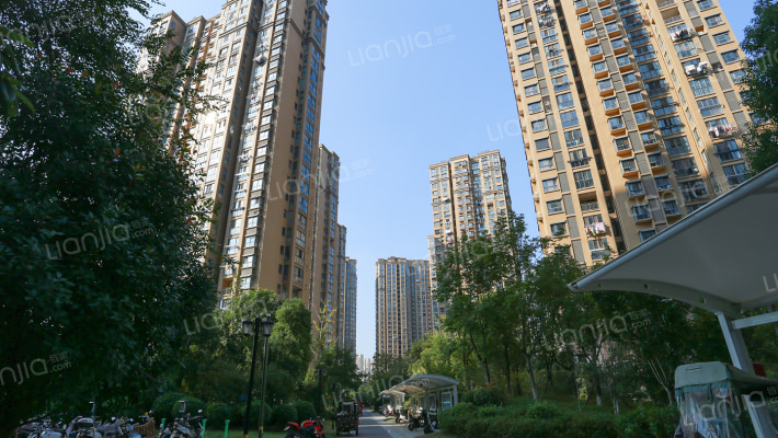 港龙华侨城外景图