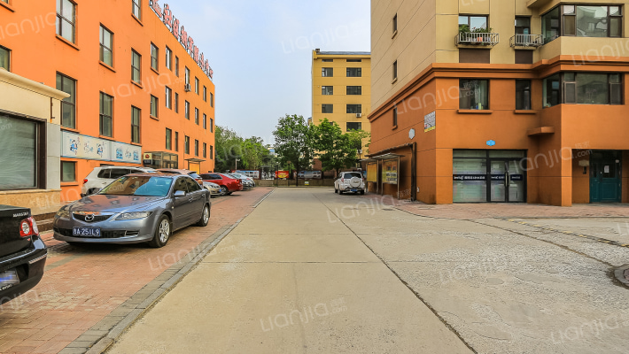 蓝天佳苑外景图