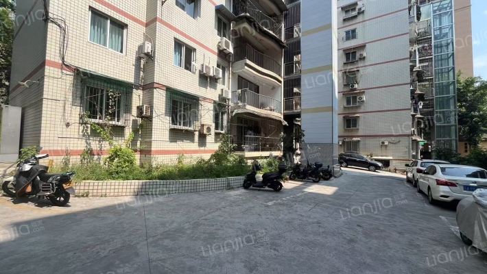 辅仁路集资房外景图